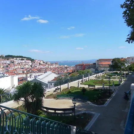 B1 Bairro Alto - Bica Spacious Bright