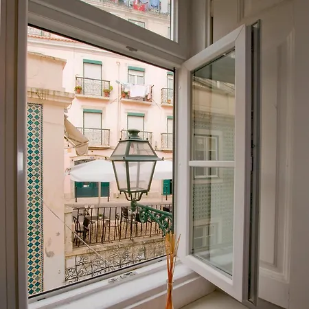 Apartment B1 Bairro Alto - Bica Spacious Bright