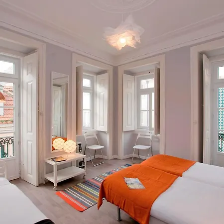 B1 Bairro Alto - Bica Spacious Bright Apartment