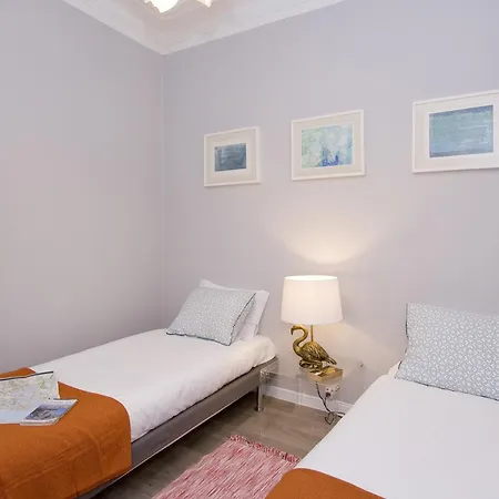 B1 Bairro Alto - Bica Spacious Bright *