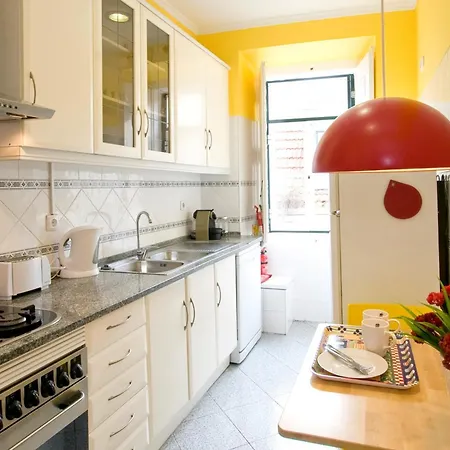 Διαμέρισμα B1 Luminous Gem For 6 In Bica Neighborhood - Lis Downtown! *