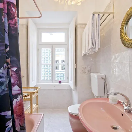 B1 Luminous & Spacious Gem! Lis Downtown In Bica Neighborhood Апартаменты Лиссабон