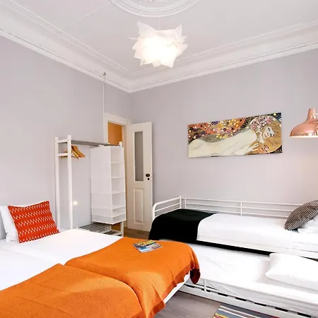 Διαμέρισμα B1 Luminous Gem For 6 In Bica Neighborhood - Lis Downtown!