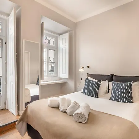 Apartment B1 Luminous Gem For 6 In Bica Neighborhood - Lis Downtown!